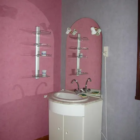 Marc Homestay Saint-Paul-Trois-Chateaux